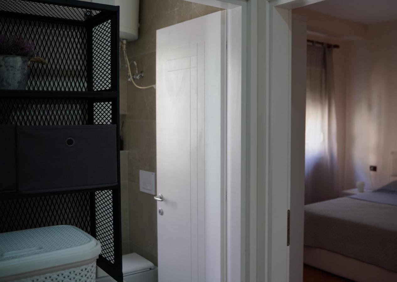 Stylish Apartment Near Tirana Center Esterno foto