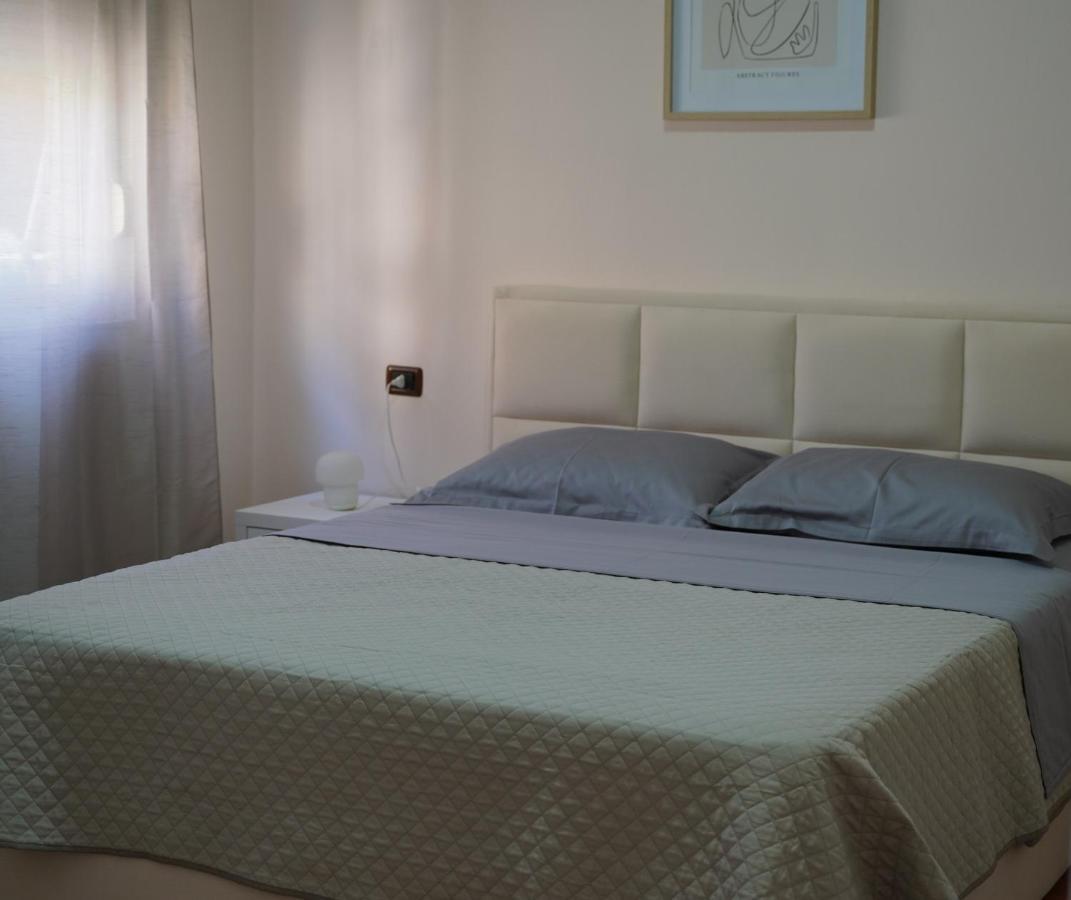Stylish Apartment Near Tirana Center Esterno foto